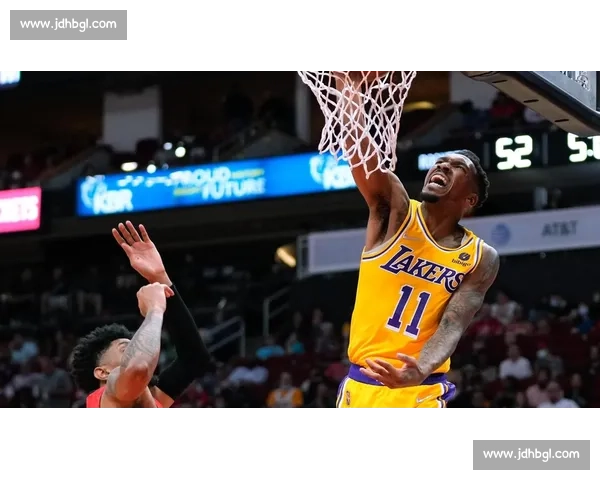 湖人新主豪掷千金，詹皇冲冠再添强援！