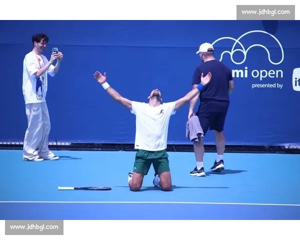 德约移居雅典!小米拉吞蛋出局,门希克送油条晋级,朱琳 NO.309 爆冷突围 德约移居雅典!小米拉吞蛋出局,门希克送油条晋级,朱琳 NO.309 爆冷突围