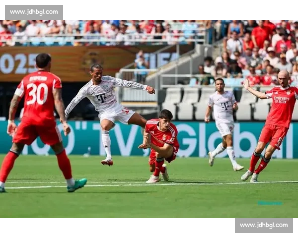 早报:世俱杯豪门突围战陷困境,冷门频现晋级迷雾重重 早报:世俱杯豪门突围战陷困境,冷门频现晋级迷雾重重