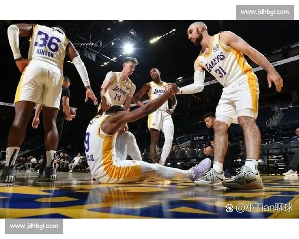 布朗尼杨瀚森梦幻联动！金牌训练师揭秘体能特训密码，夏联冲刺在即